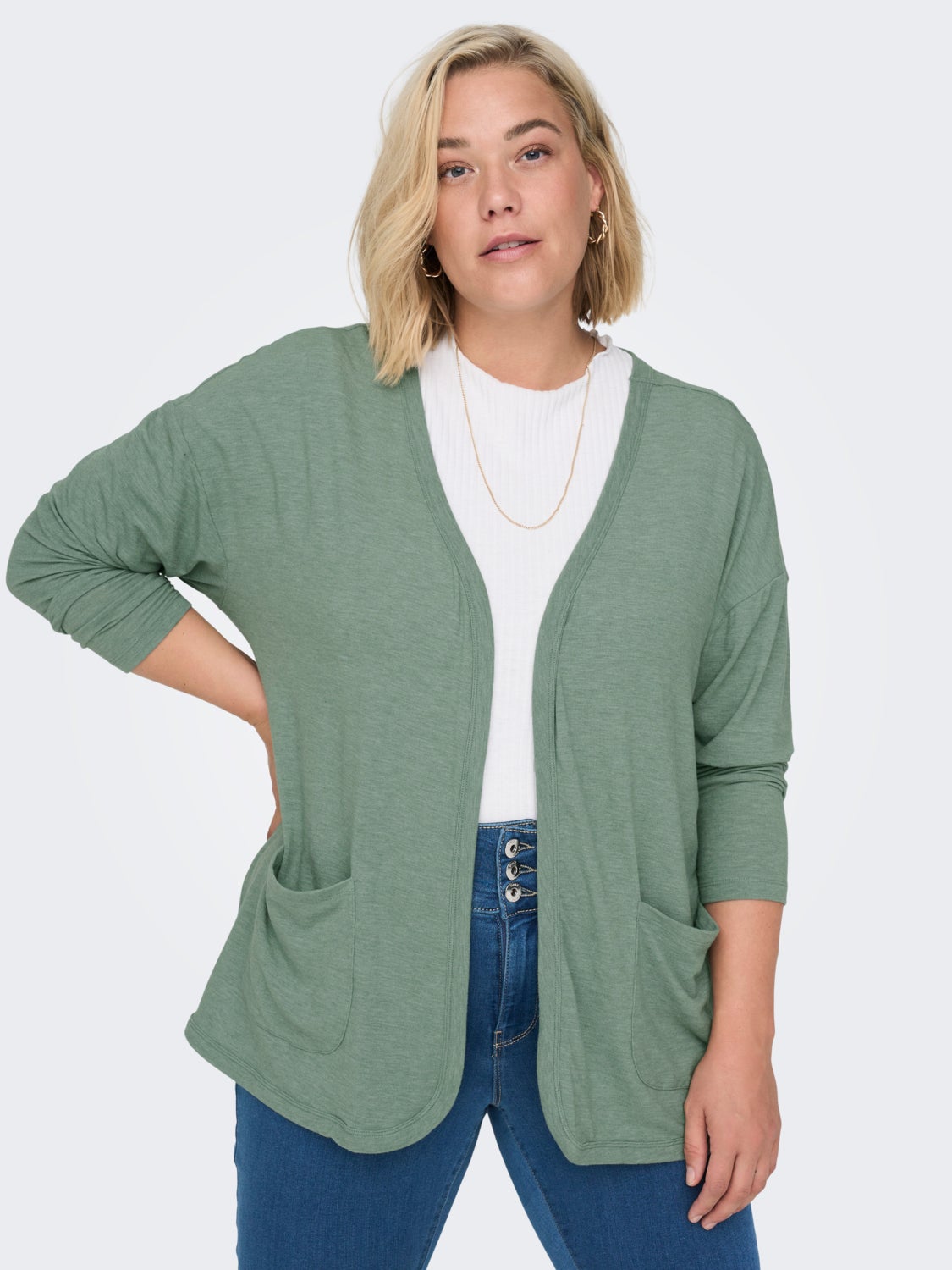 Curvy cardigan with pockets