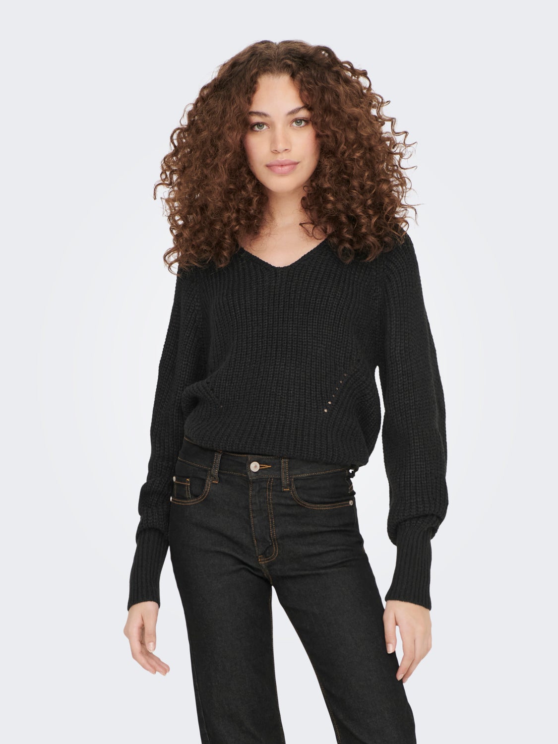 V-neck knitted pullover