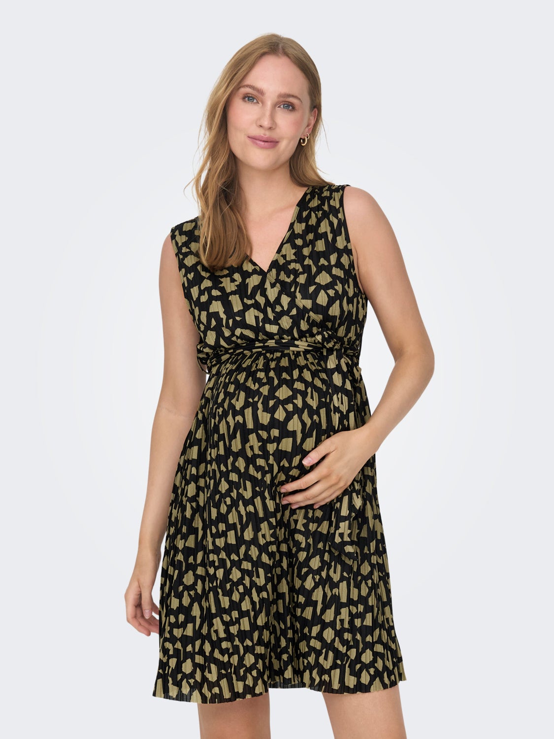 Mama dress with v-neck