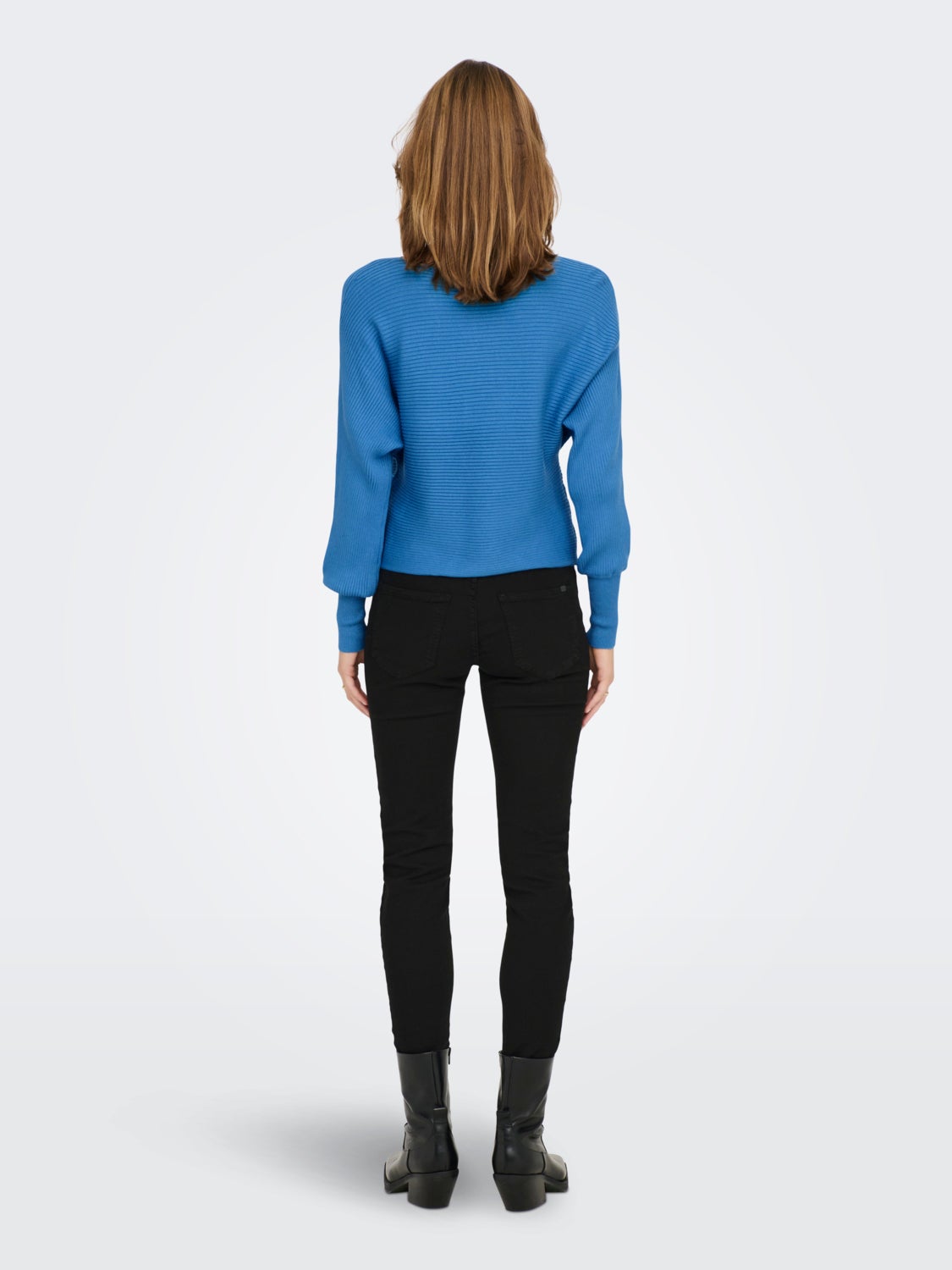 Short Knitted Pullover