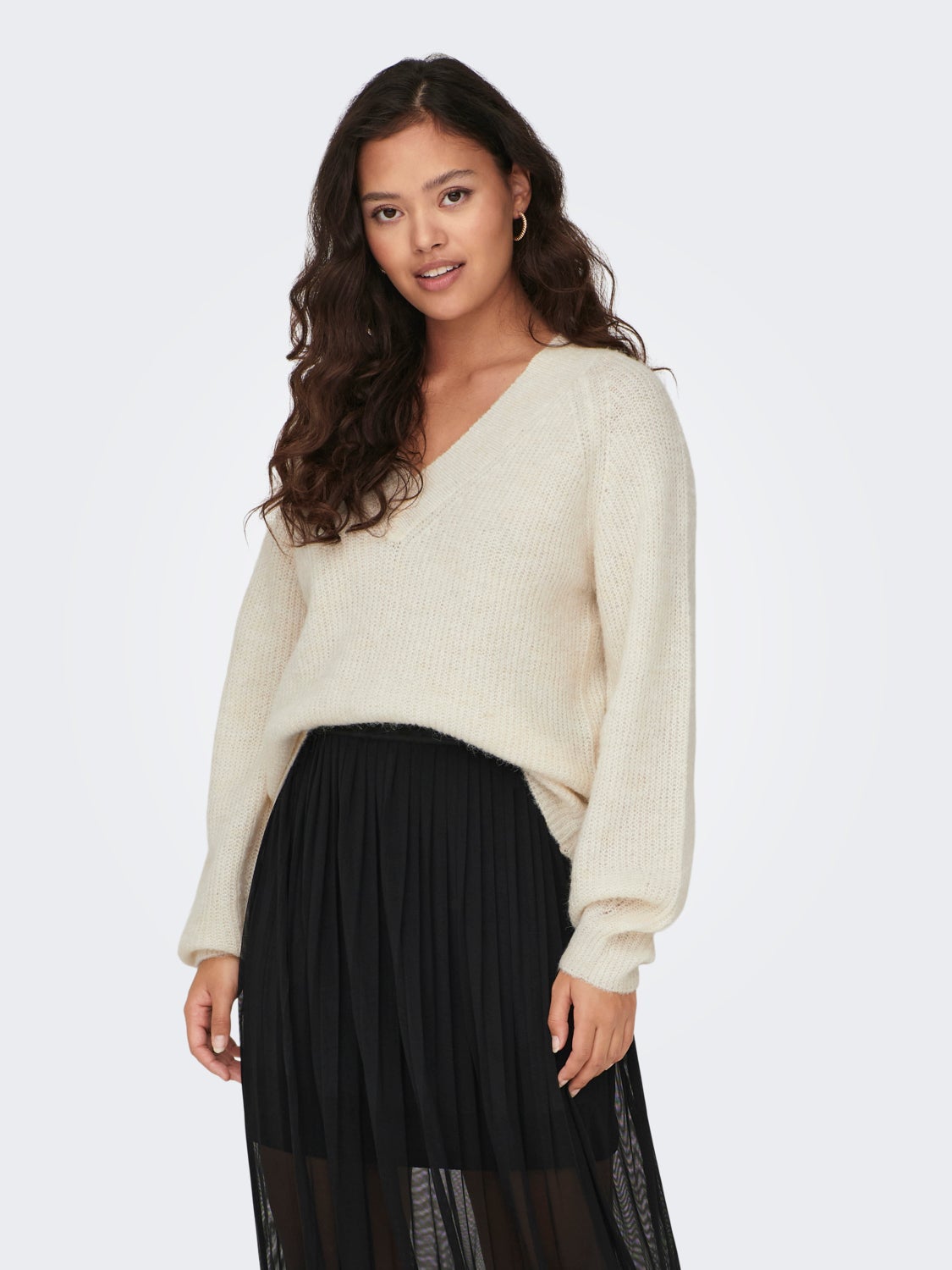 v-neck knitted pullover