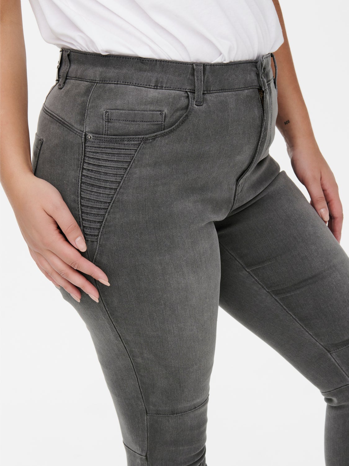 Curvy highwaisted biker Skinny fit jeans