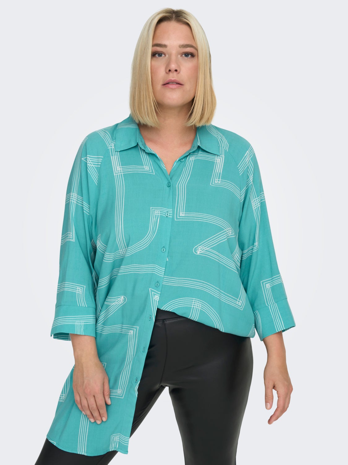 Curvy printed shirt