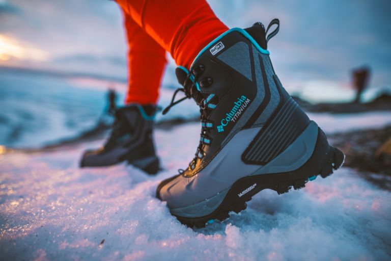Columbi Women' Powderhous Titaniu Omni-Hea 3 OutDr Boot