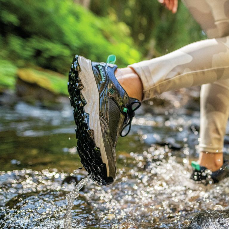 Columbi Women' Hatana Ma OutDry Shoe