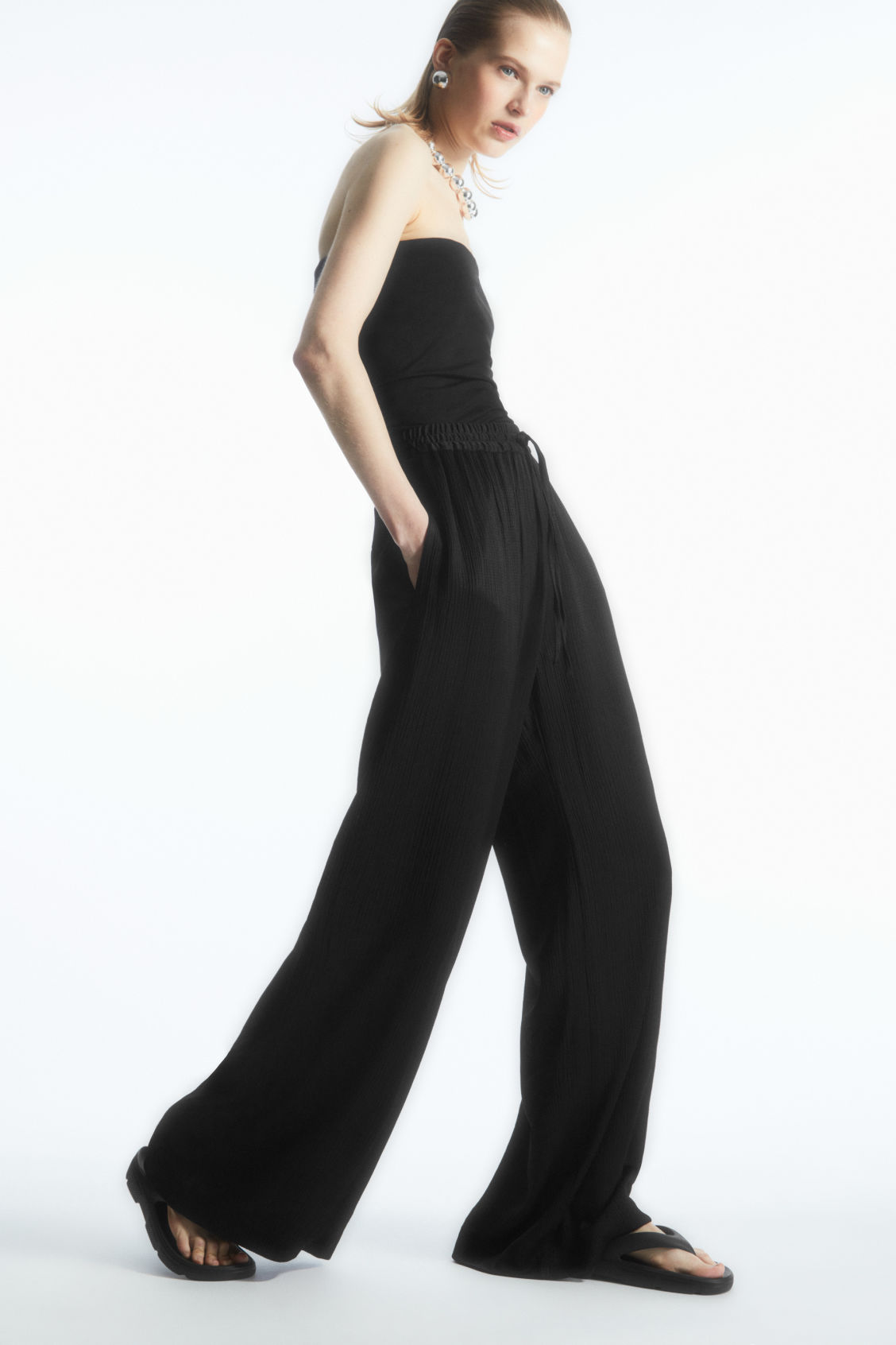 TEXTURED WIDE-LEG DRAWSTRING TROUSERS