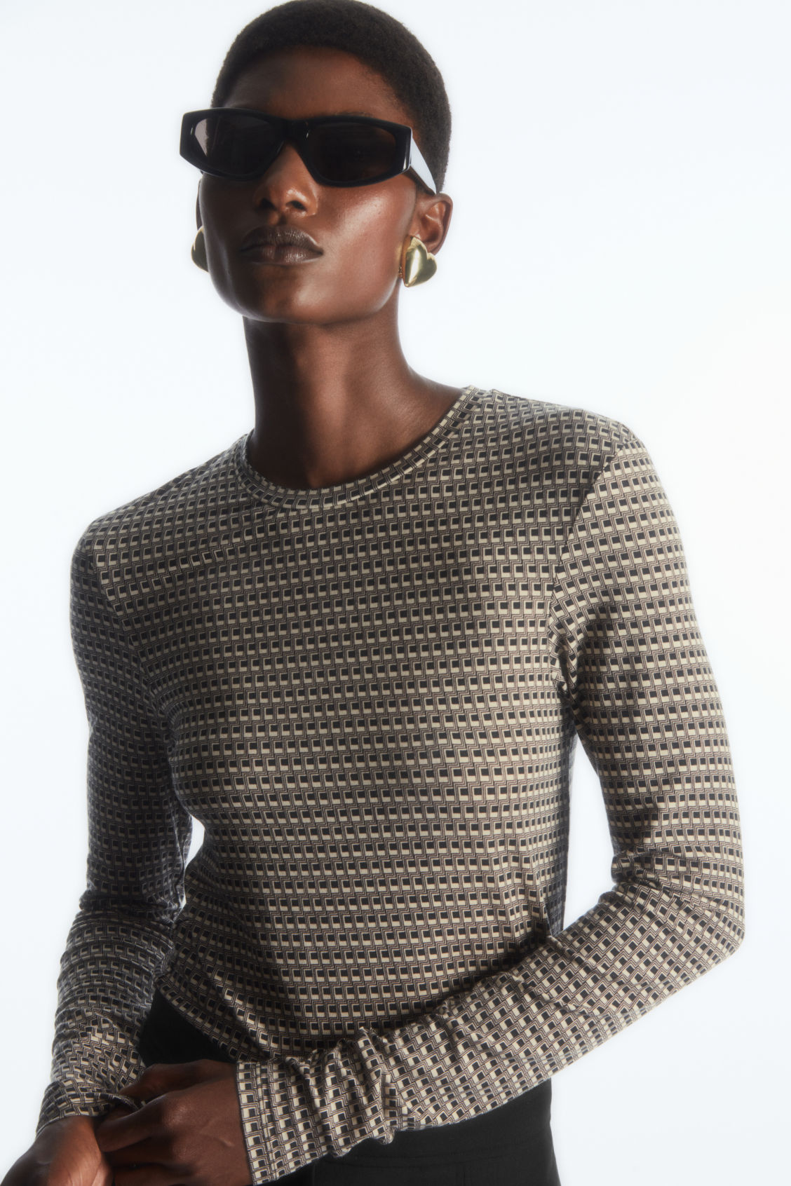 SECOND-SKIN LONG-SLEEVED TOP