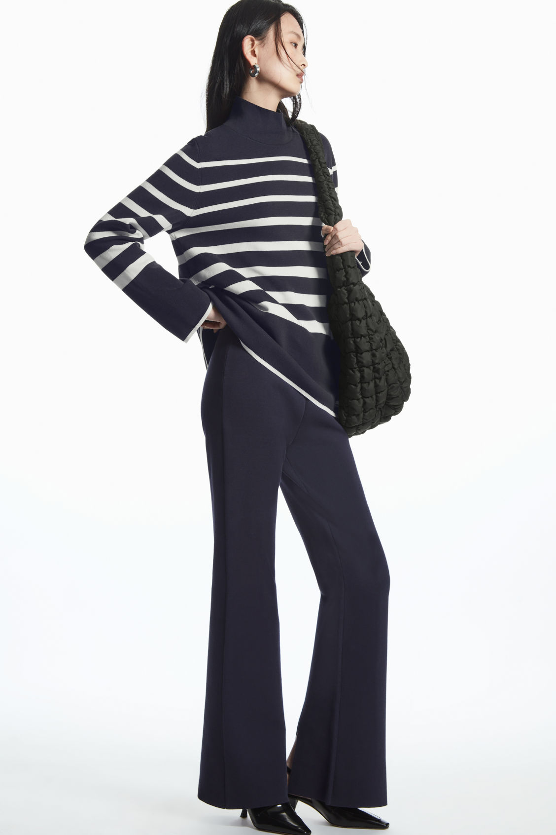FLARED SLIT-CUFF KNITTED TROUSERS