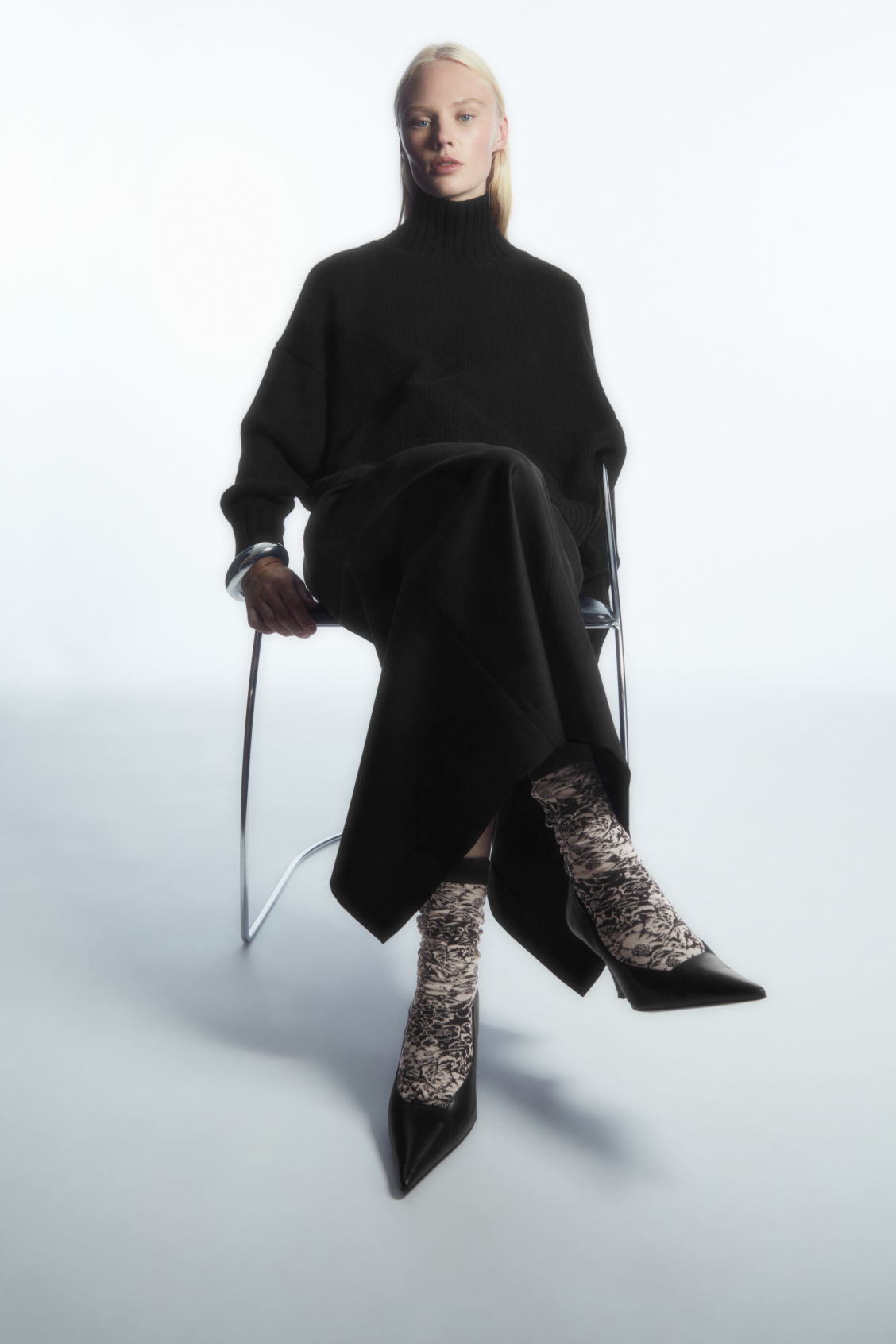 FLORAL JACQUARD-KNIT SOCKS