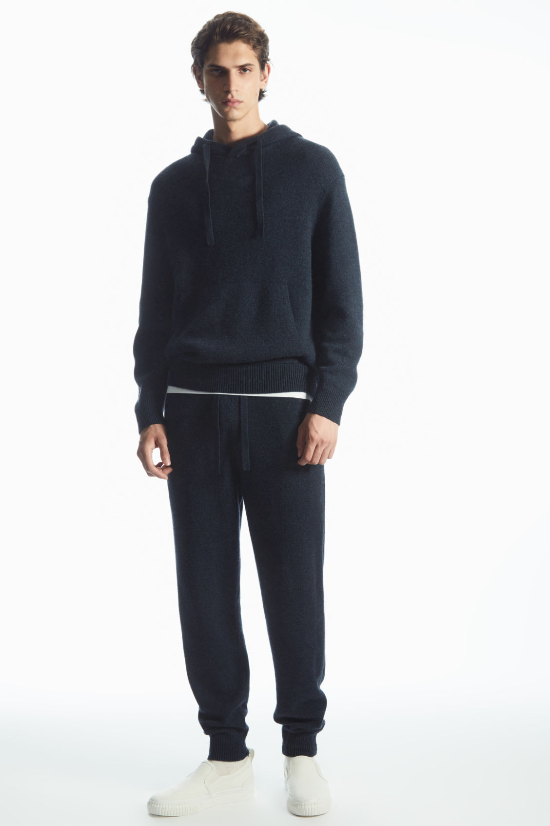 RELAXED-FIT PURE CASHMERE JOGGERS