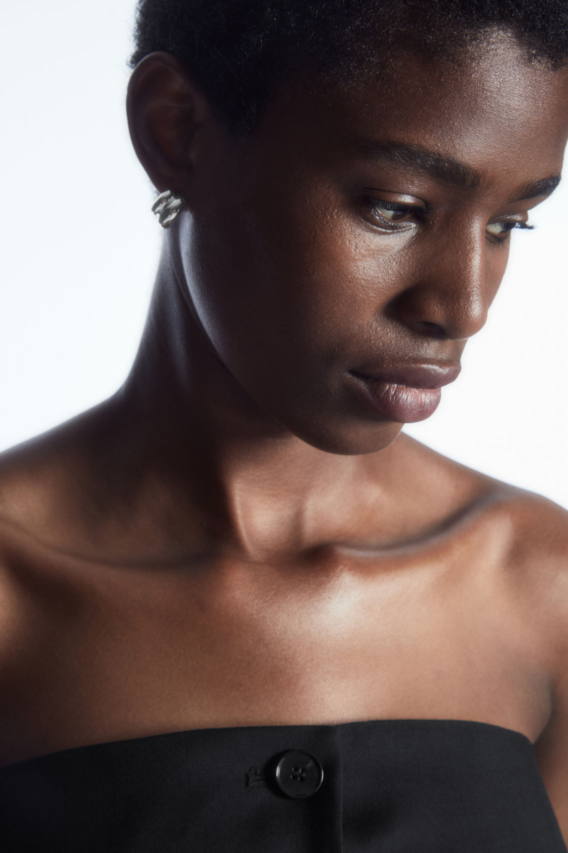 LAYERED STUD EARRINGS