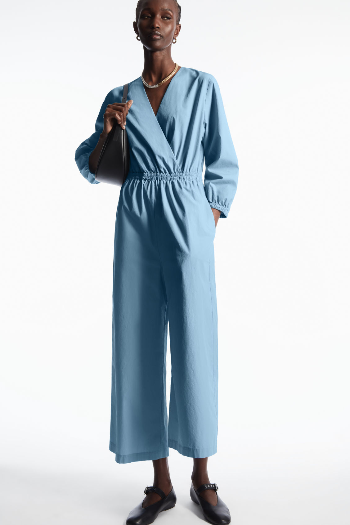 V-NECK CULOTTE JUMPSUIT