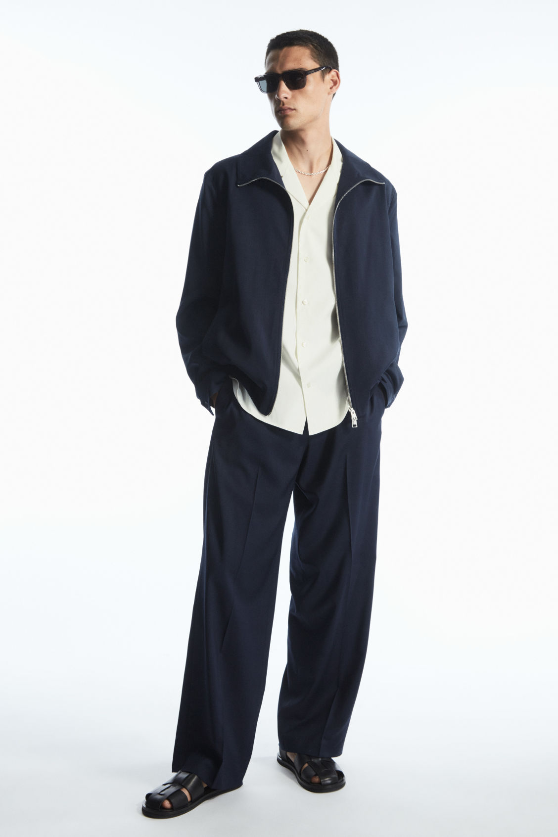 STRAIGHT-LEG RELAXED WOOL TROUSERS