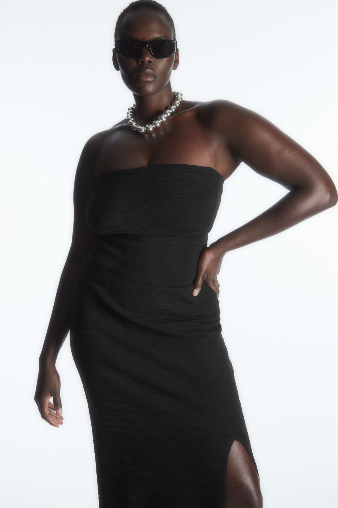 TEXTURED BANDEAU TOP