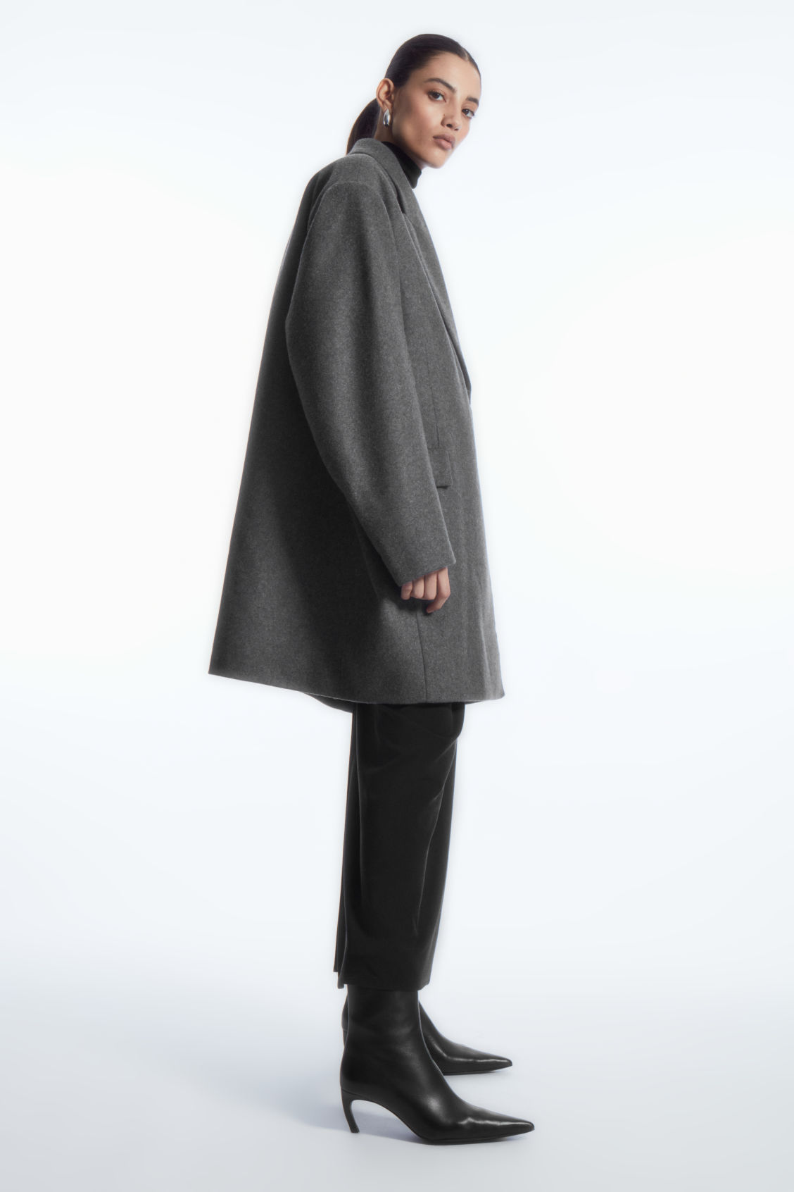 POINTED KITTEN-HEEL LEATHER BOOTS