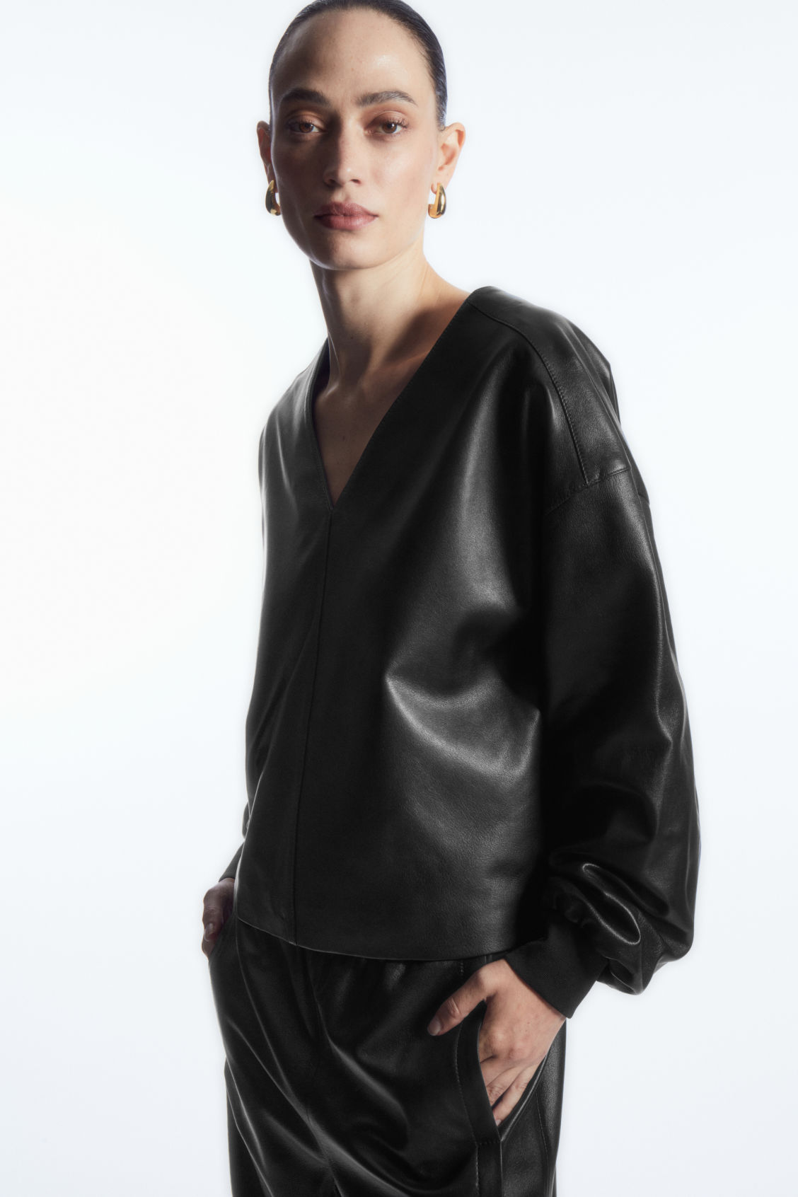 OVERSIZED V-NECK LEATHER TOP
