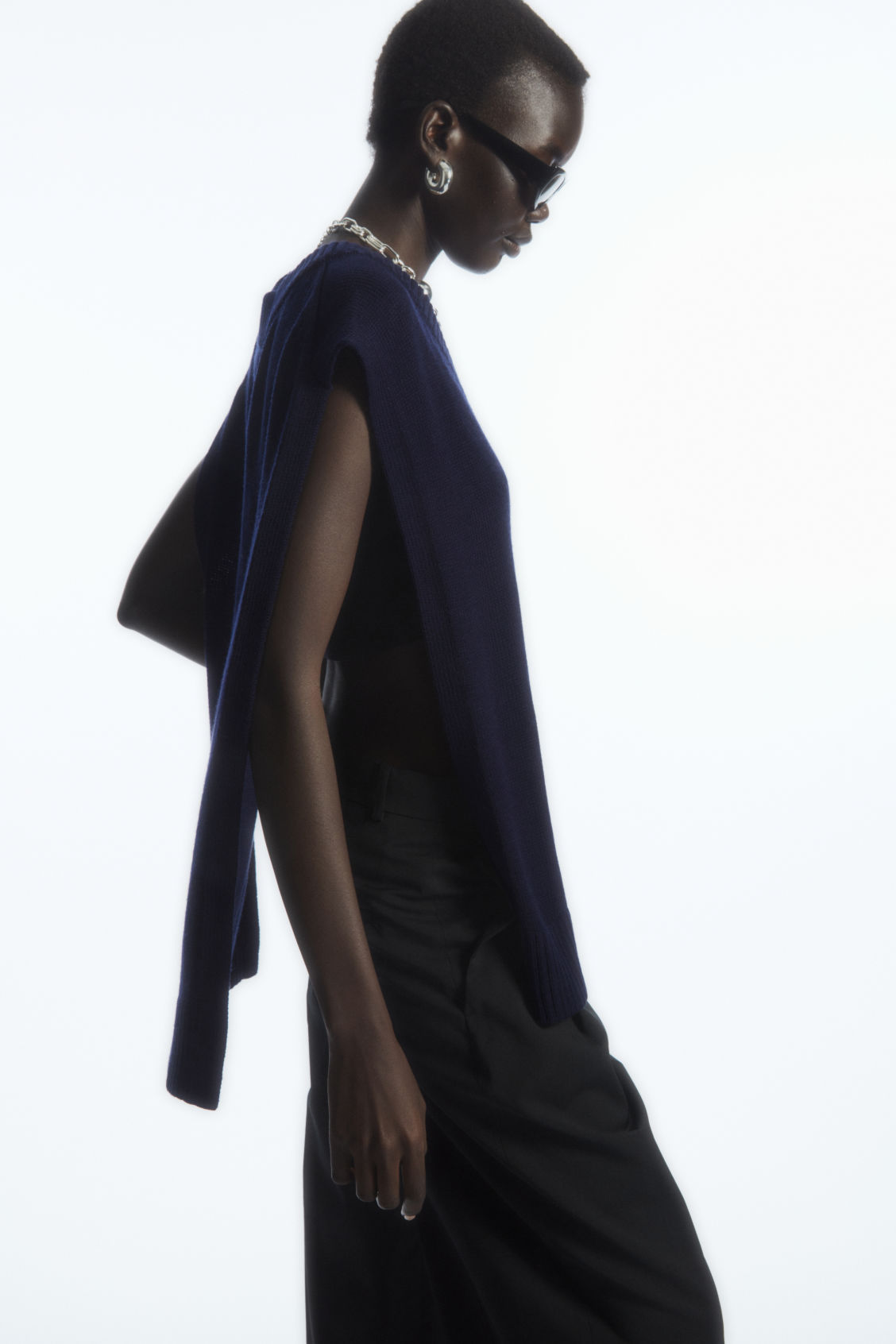 OPEN-SIDE V-NECK WOOL VEST