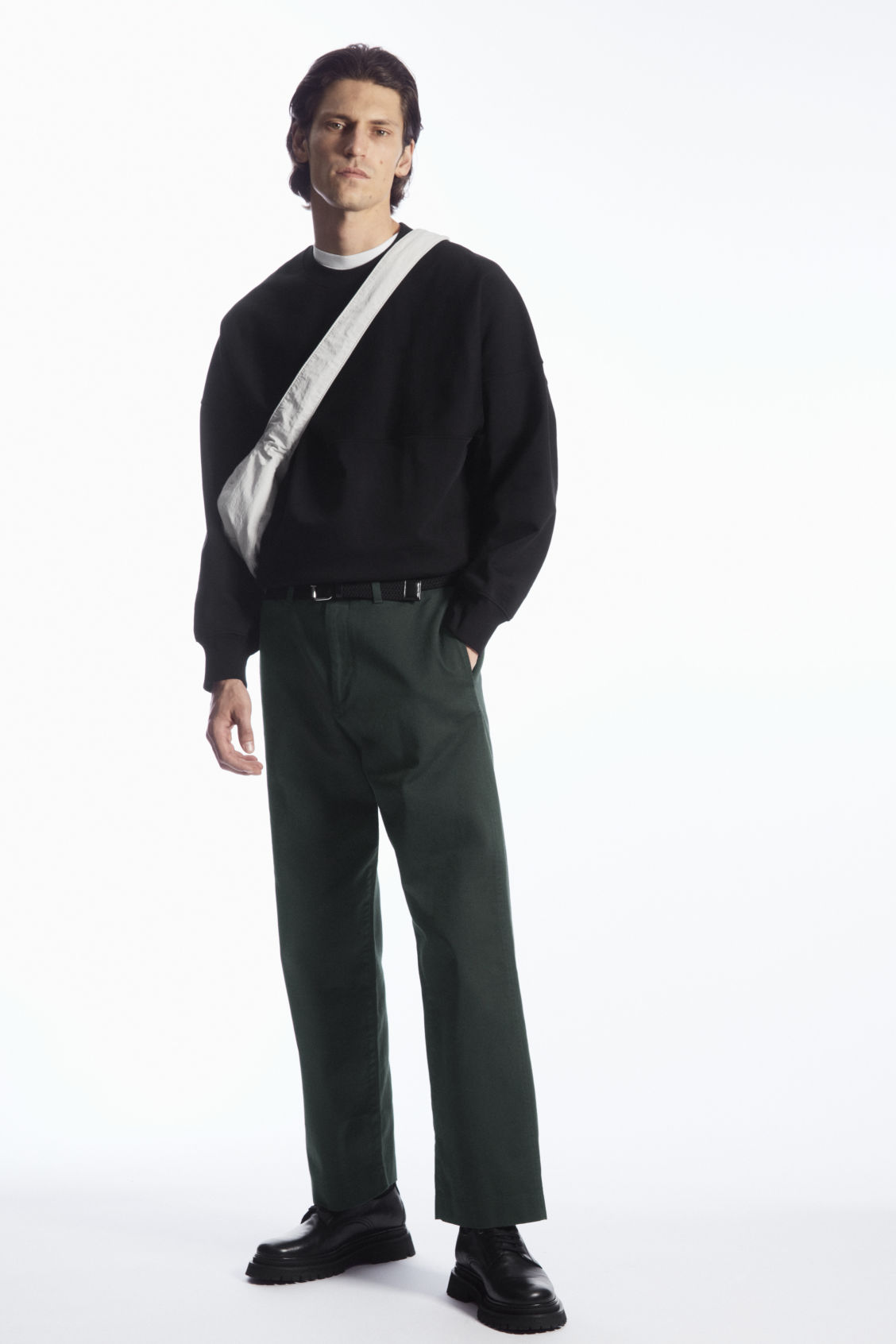 OVERSIZED EXPOSED-SEAM SWEATSHIRT