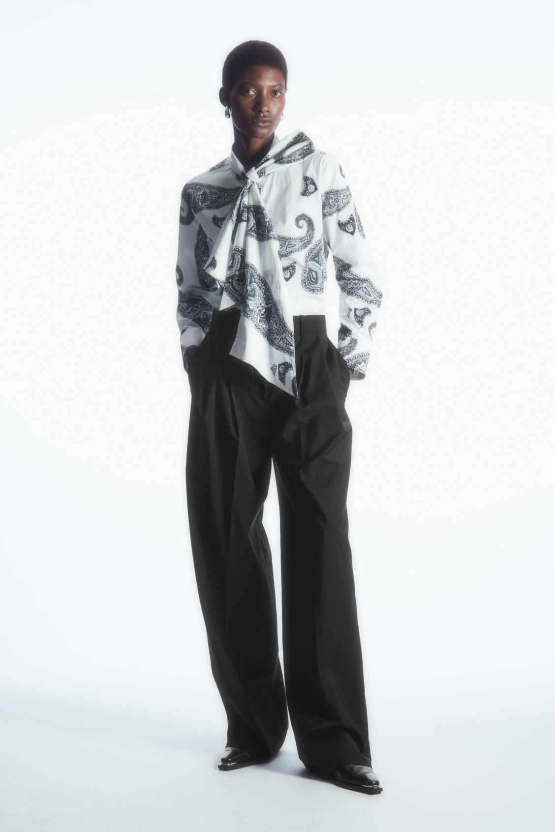 OVERSIZED BOW-DETAIL BLOUSE