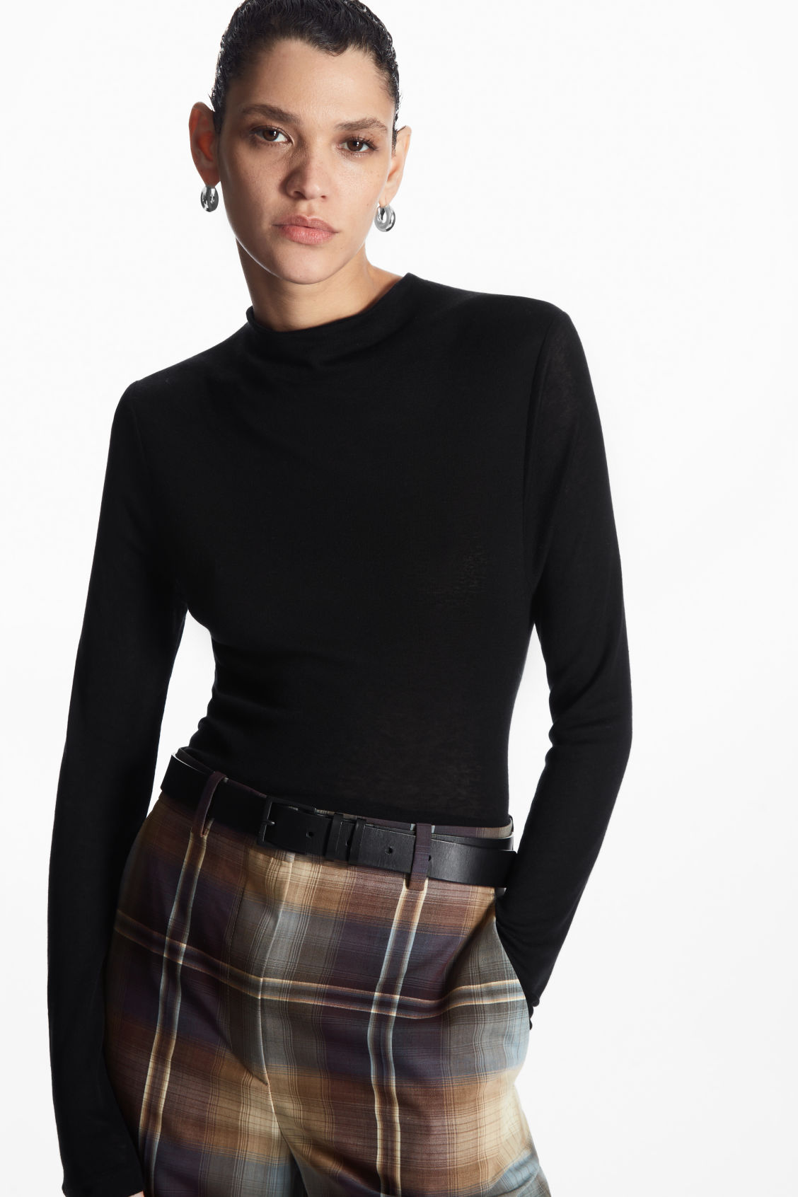 SLIM-FIT HIGH-NECK TOP