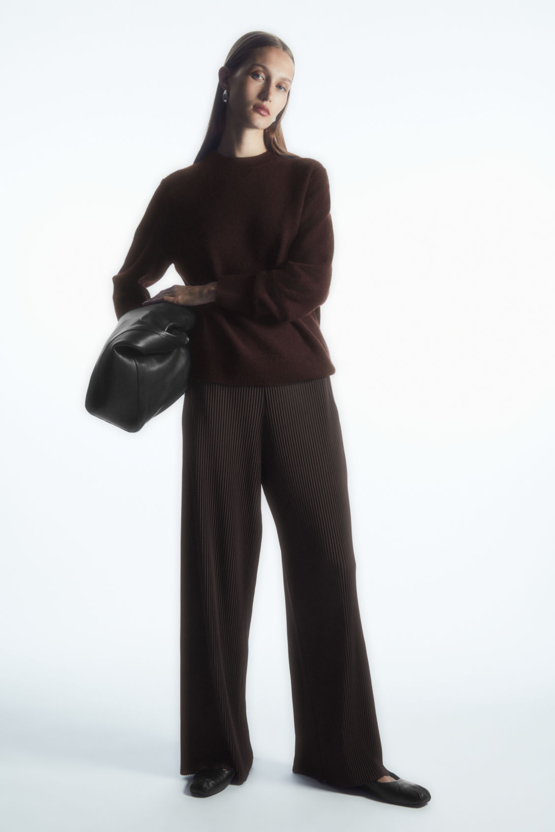 PLEATED WIDE-LEG TROUSERS