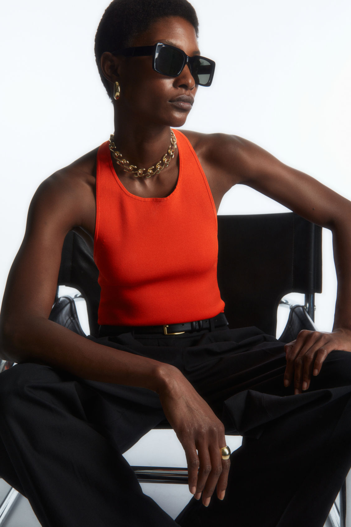 KNITTED HALTERNECK TANK TOP