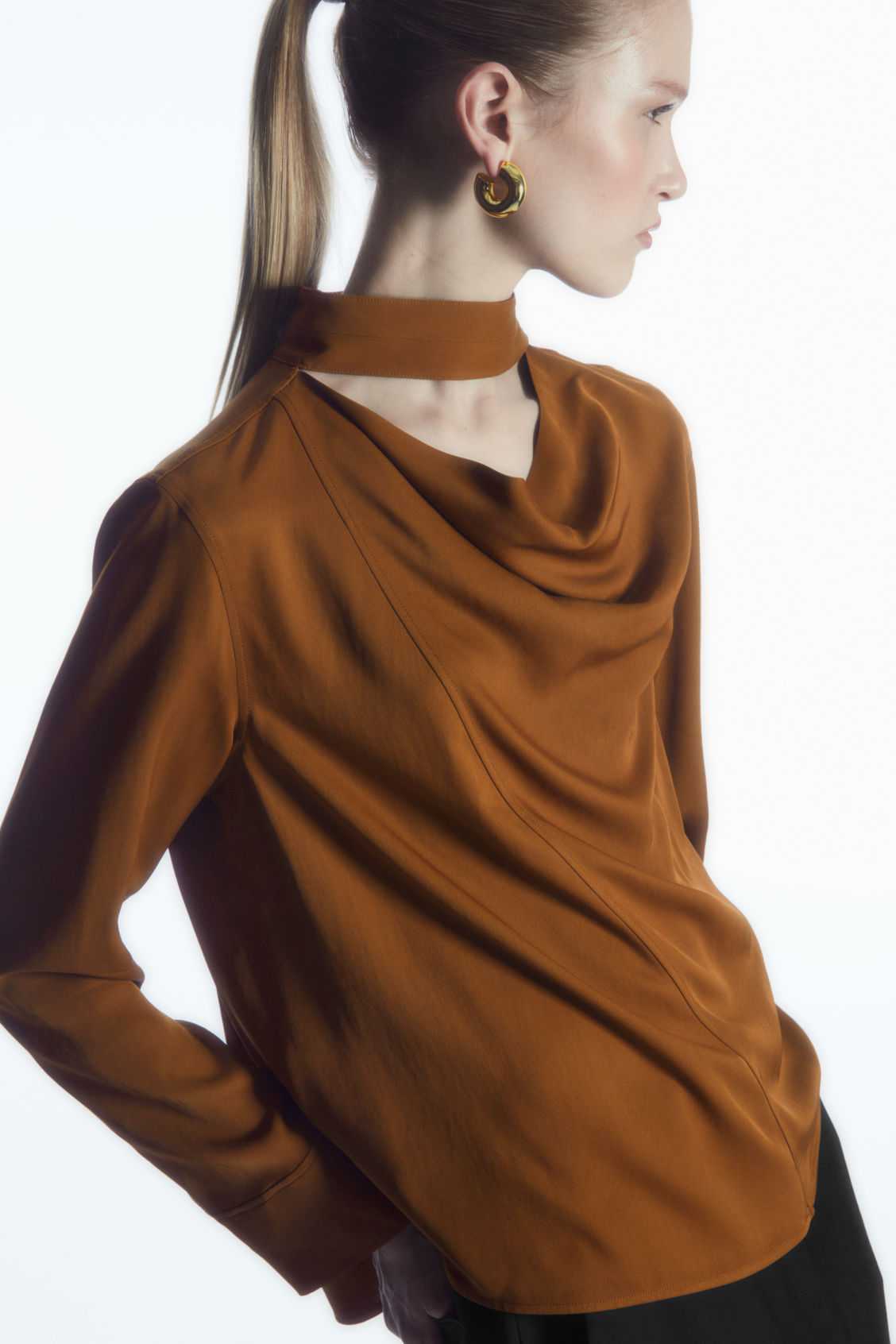 SCARF-DETAIL CUTOUT BLOUSE