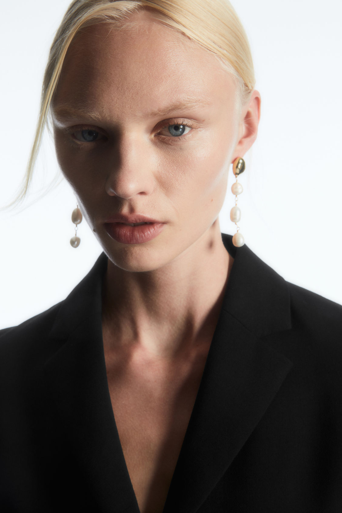 FRESHWATER PEARL DANGLY EARRINGS