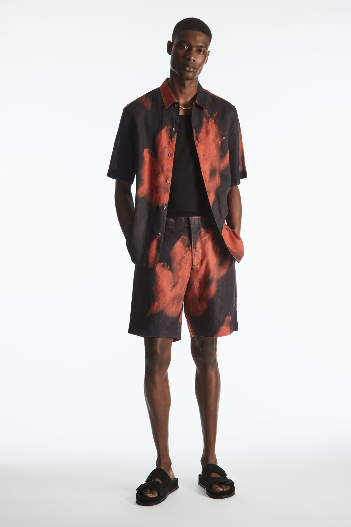 ELASTICATED LINEN SHORTS