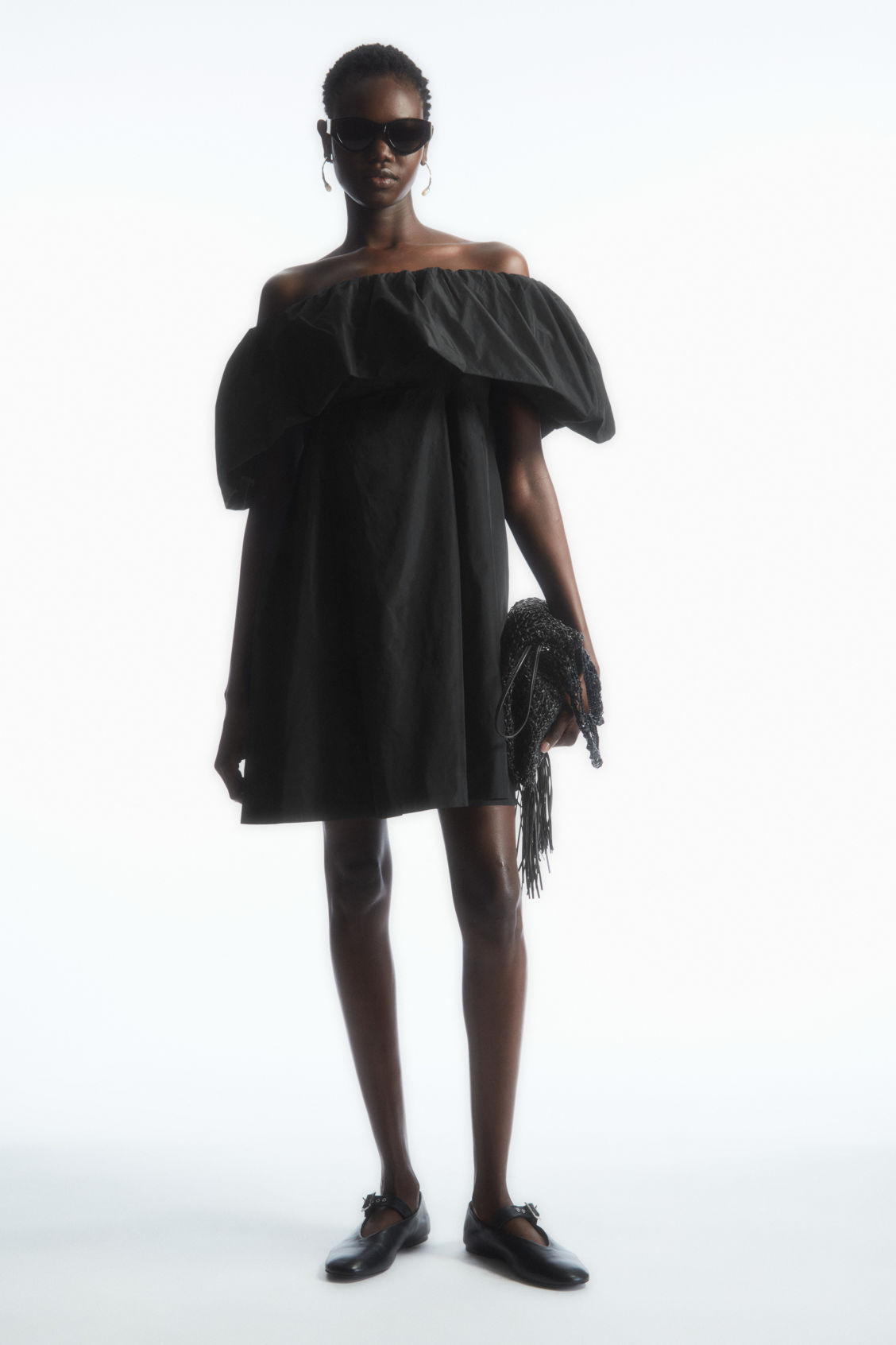 VOLUMINOUS OFF-THE-SHOULDER MINI DRESS