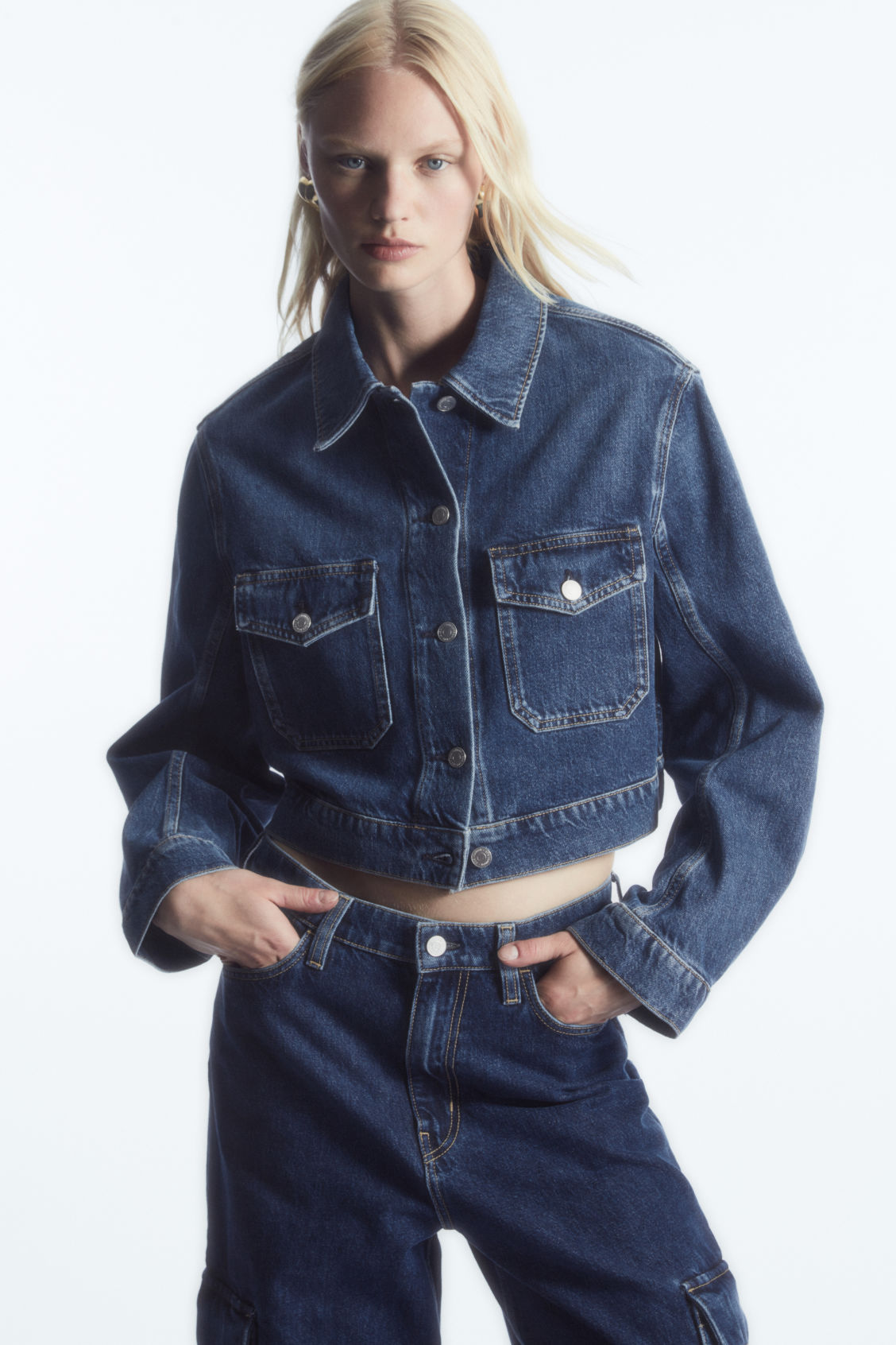 CROPPED DENIM JACKET