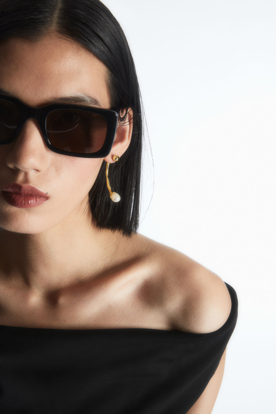 FRESHWATER PEARL DROP EARRINGS