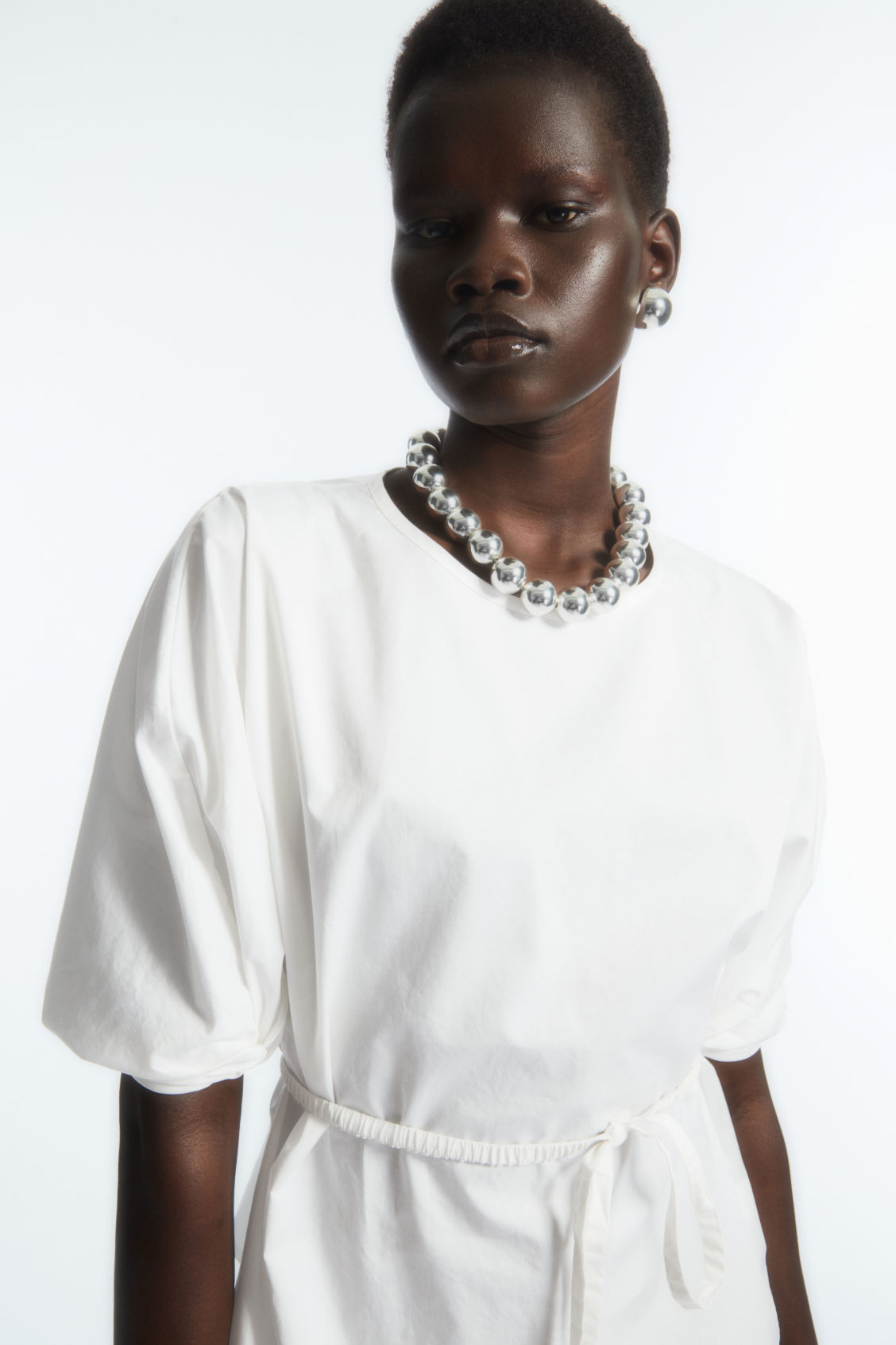 BELTED PUFF-SLEEVE BLOUSE