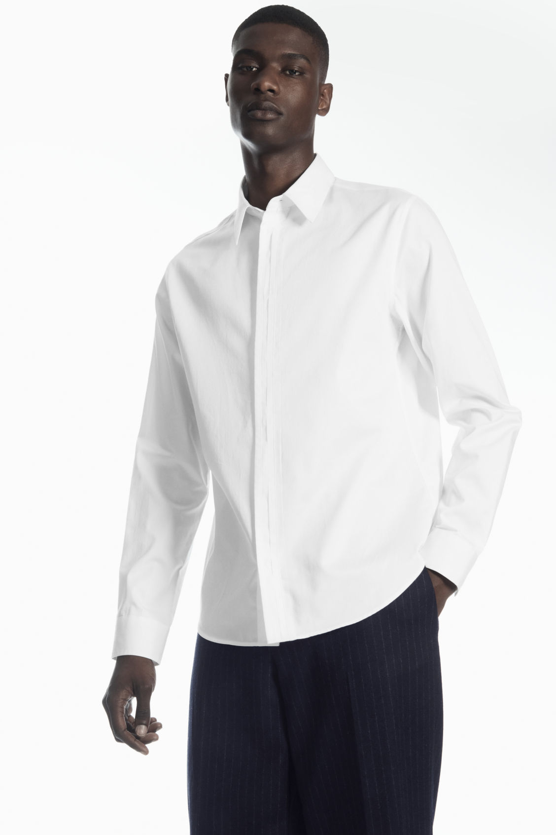 PLEATED-PLACKET DRESS SHIRT - REGULAR