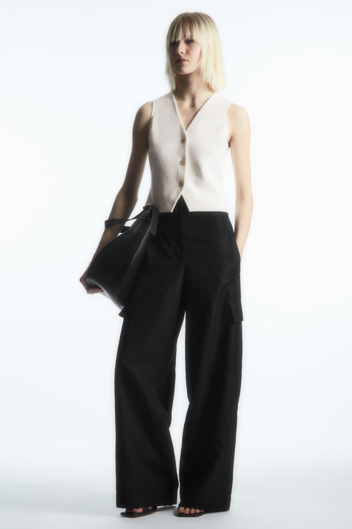 WIDE-LEG LINEN-BLEND CARGO TROUSERS