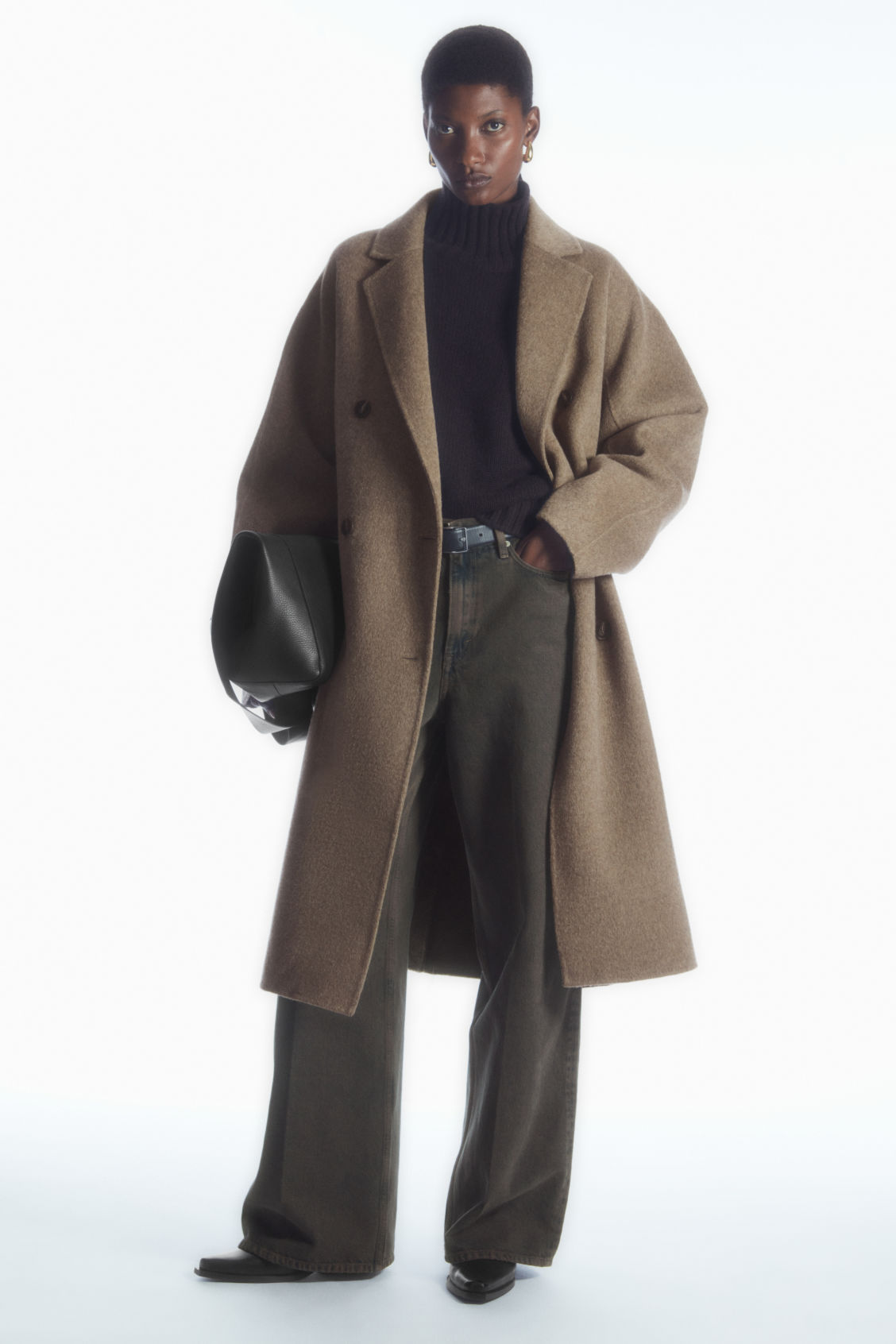 OVERSIZED DOUBLE-BREASTED WOOL COAT