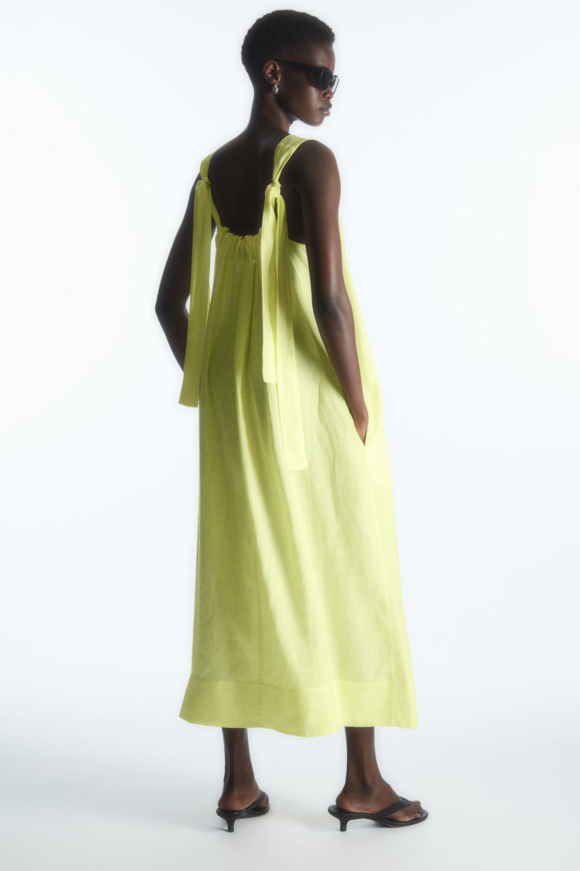 GATHERED LINEN MIDI DRESS