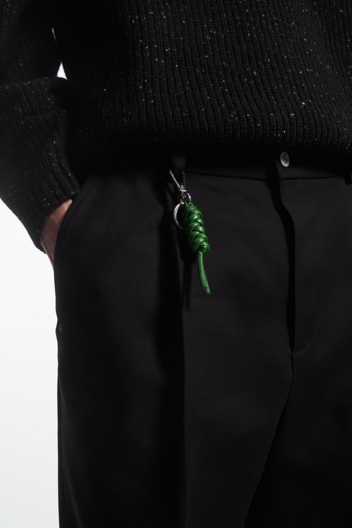 KNOTTED LEATHER KEYRING