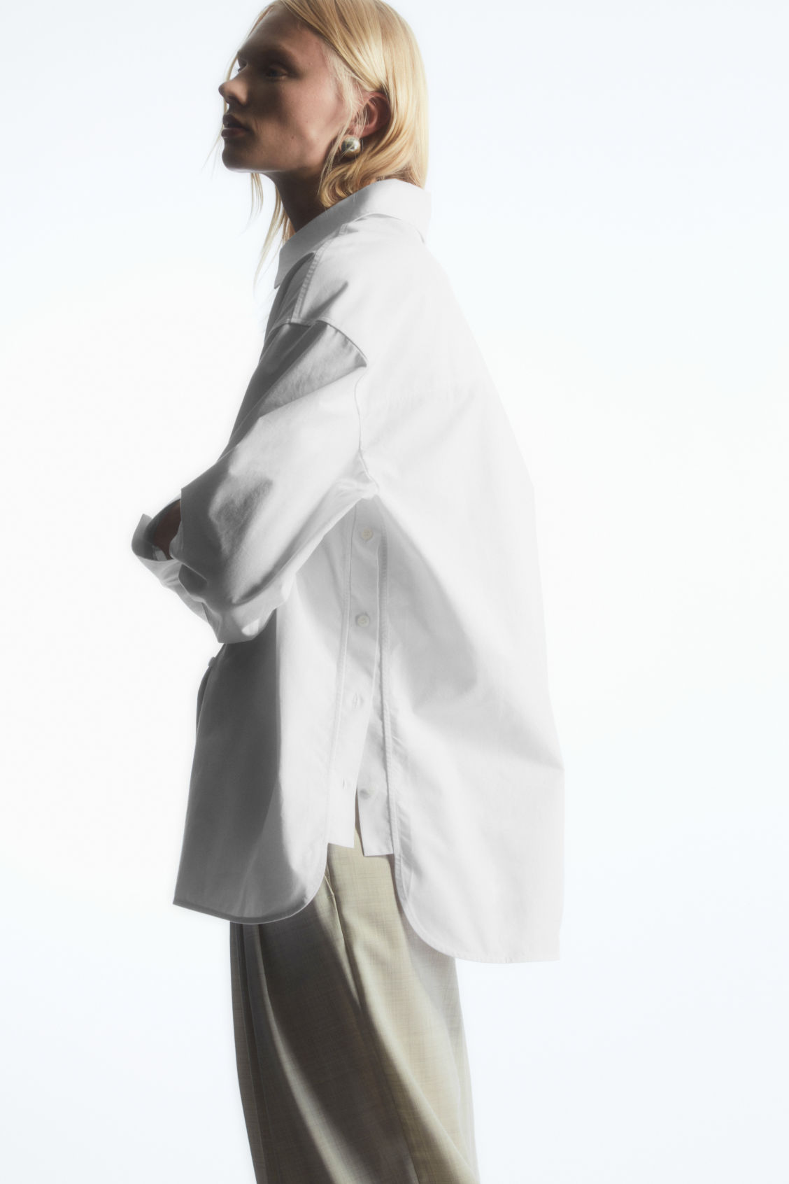 OVERSIZED DECONSTRUCTED SHIRT