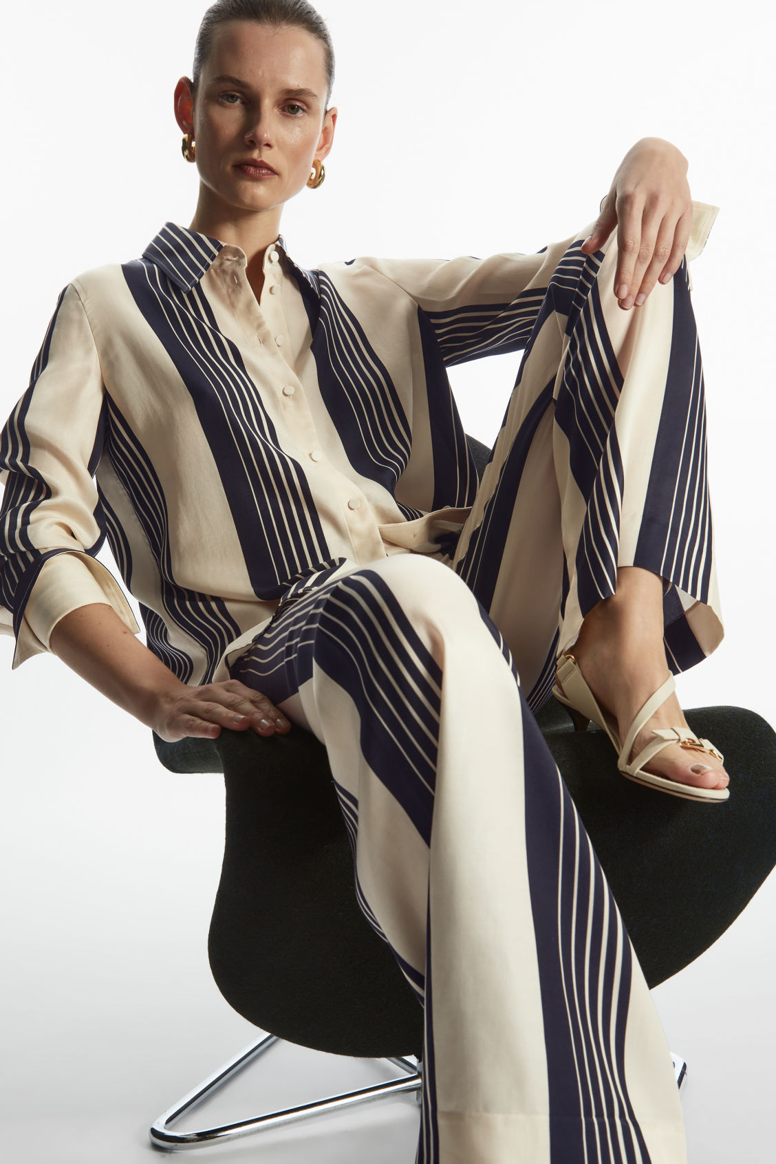 OVERSIZED STRIPED SATIN SHIRT