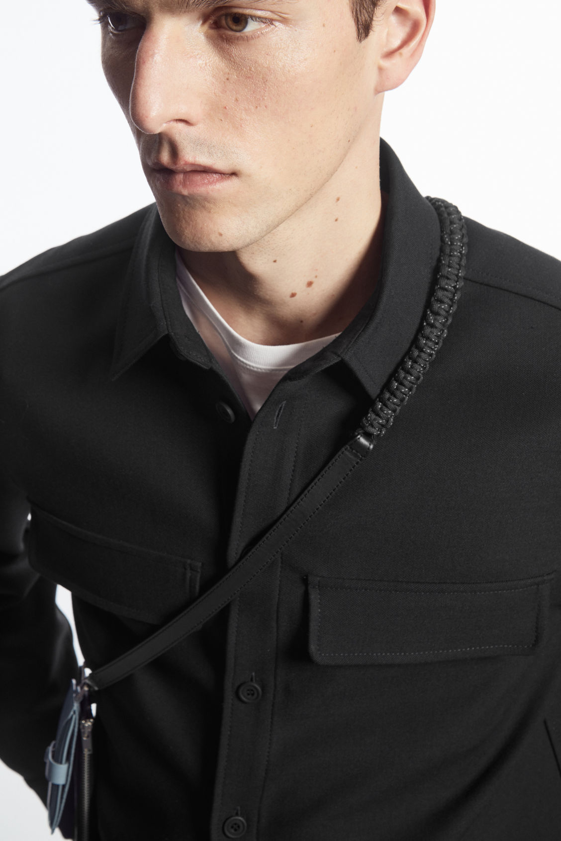 REFLECTIVE-DETAIL LEATHER LANYARD STRAP