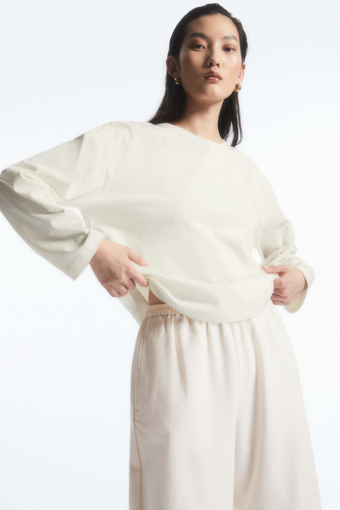 BOXY LONG-SLEEVED T-SHIRT