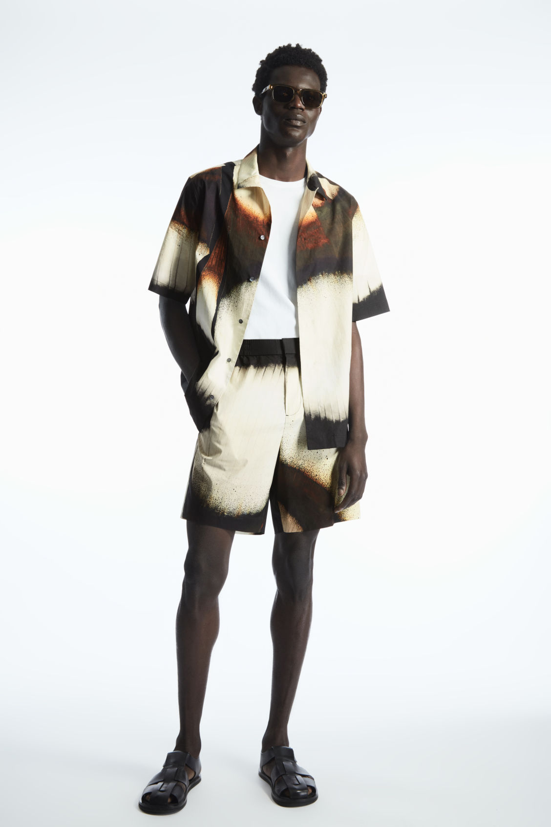 FLORAL-PRINT ELASTICATED SHORTS