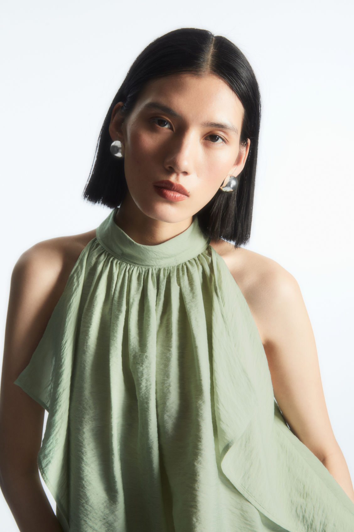 FLOATY HALTERNECK TANK TOP