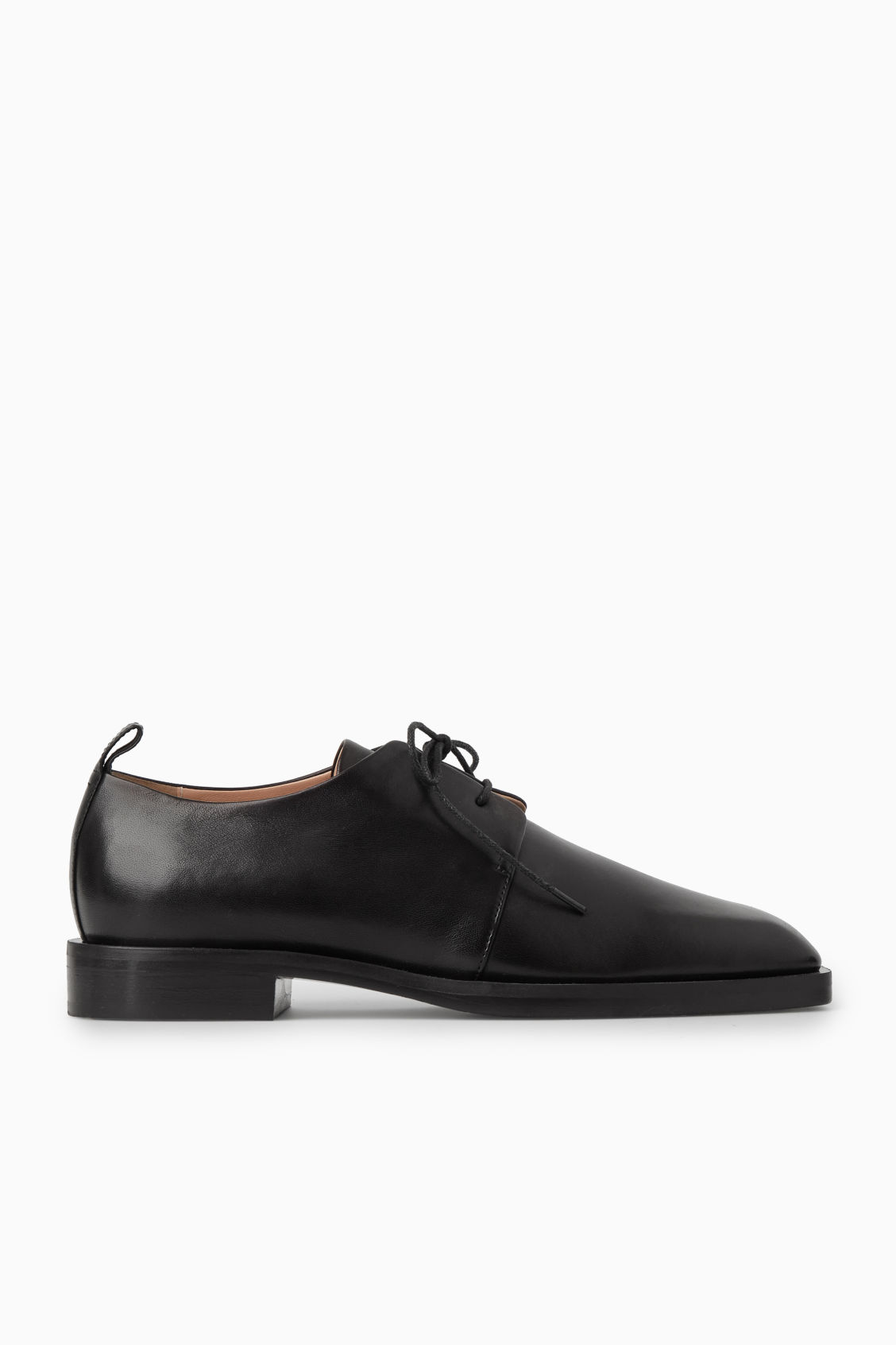 SQUARE TOE LEATHER BROGUES