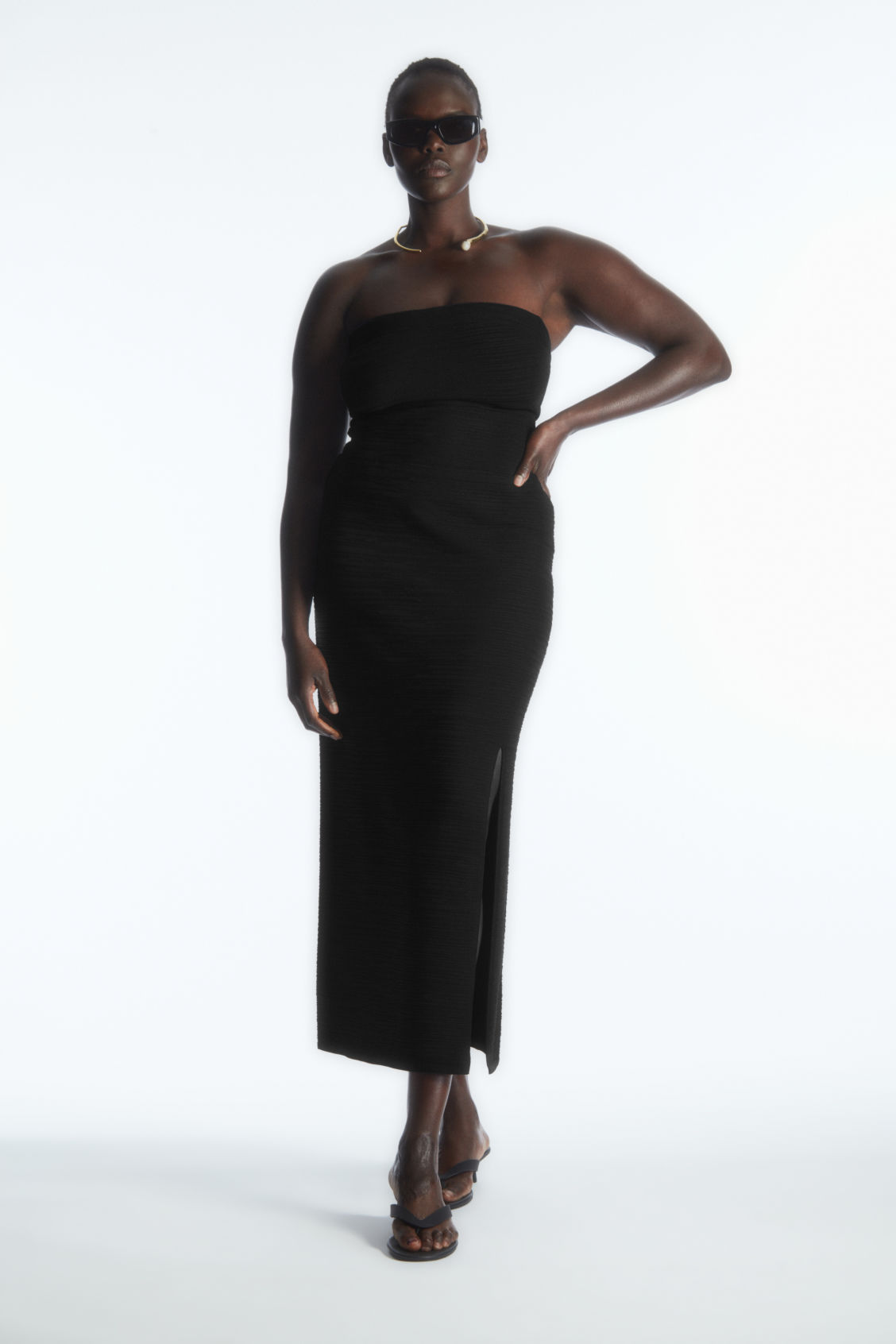 TEXTURED PENCIL SKIRT