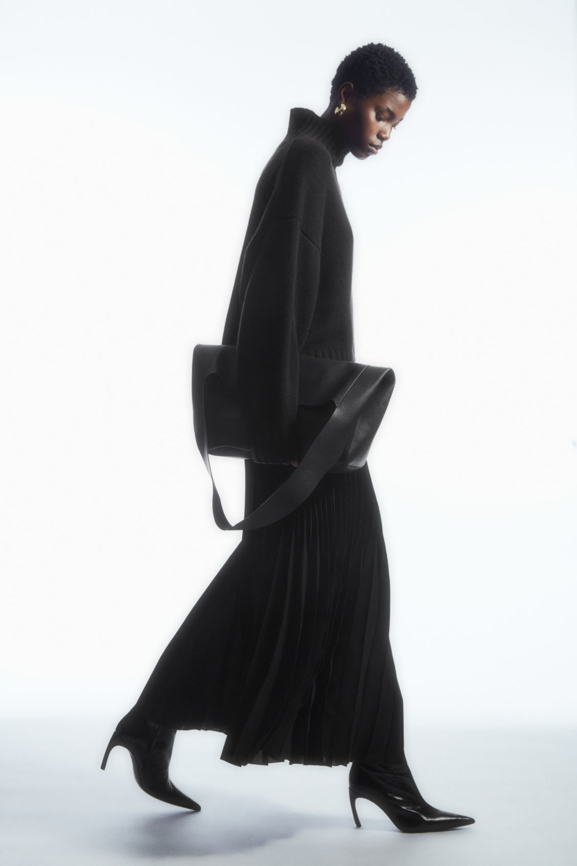 POINTED PATENT-LEATHER ANKLE BOOTS