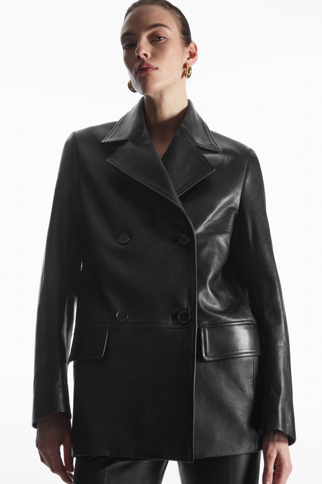 DOUBLE-BREASTED LEATHER JACKET