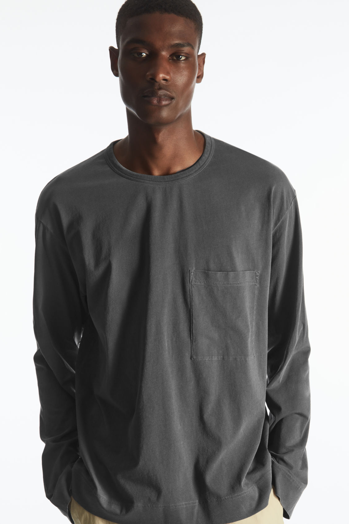 LIGHTWEIGHT LONG-SLEEVED T-SHIRT