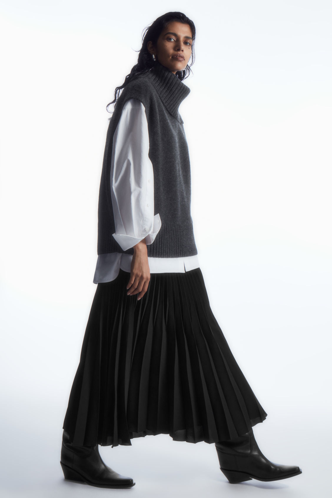 PLEATED MIDI SKIRT